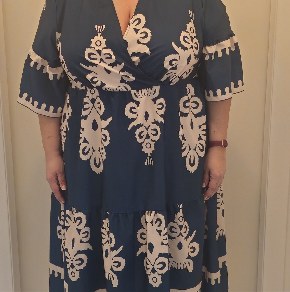 SHEIN Blue and Cream Patterned Midi Dress